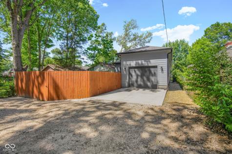 4721 Caroline Street Indianapolis IN 46205