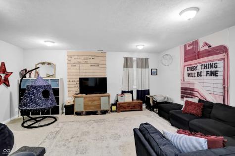 11873 Arborhill Drive Zionsville IN 46077