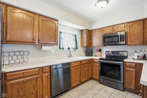 11252 Bayridge Circle E Indianapolis IN 46236