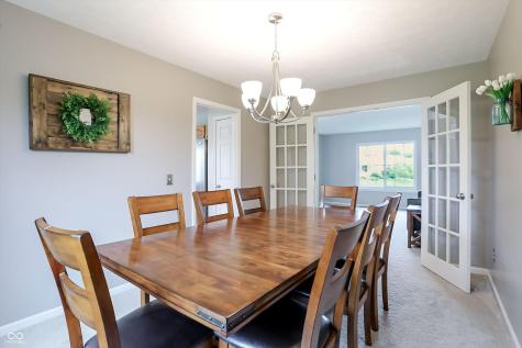 322 Wakefield Drive E Greenwood IN 46142