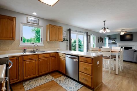 322 Wakefield Drive E Greenwood IN 46142