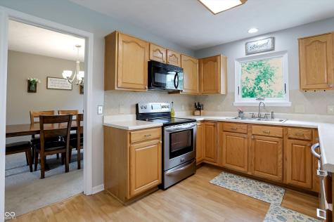 322 Wakefield Drive E Greenwood IN 46142