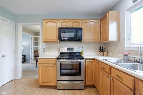 322 Wakefield Drive E Greenwood IN 46142