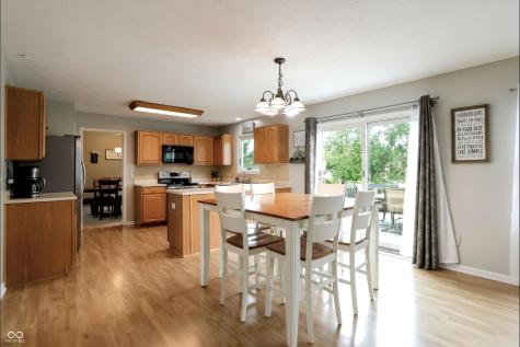 322 Wakefield Drive E Greenwood IN 46142