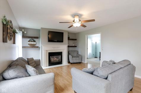322 Wakefield Drive E Greenwood IN 46142