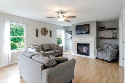 322 Wakefield Drive E Greenwood IN 46142