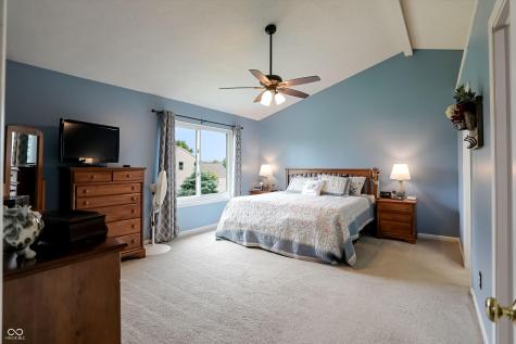 322 Wakefield Drive E Greenwood IN 46142