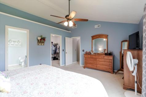 322 Wakefield Drive E Greenwood IN 46142