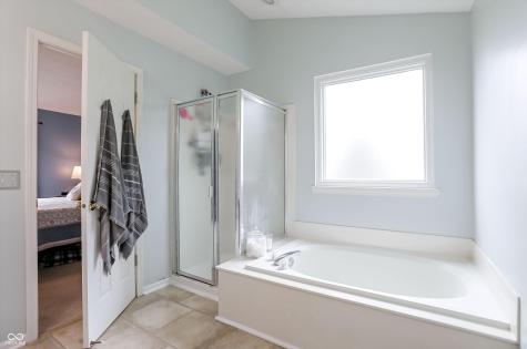 322 Wakefield Drive E Greenwood IN 46142