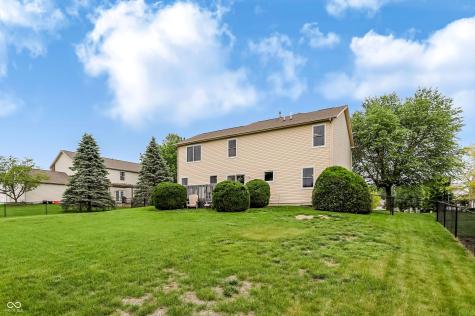322 Wakefield Drive E Greenwood IN 46142