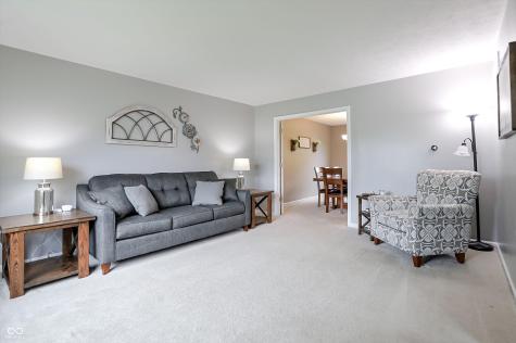 322 Wakefield Drive E Greenwood IN 46142