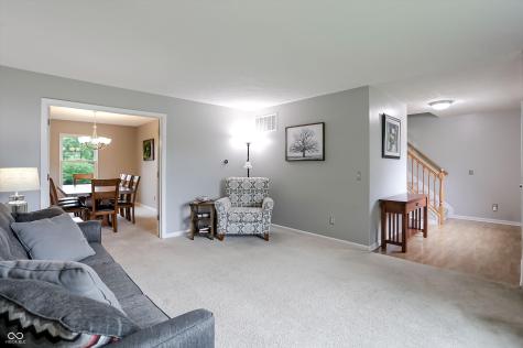 322 Wakefield Drive E Greenwood IN 46142