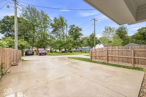 208 E Poplar Street Danville IN 46122