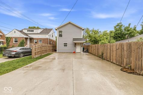 208 E Poplar Street Danville IN 46122
