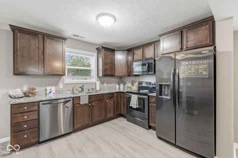208 E Poplar Street Danville IN 46122