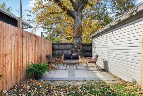 820 Carlyle Place Indianapolis IN 46201