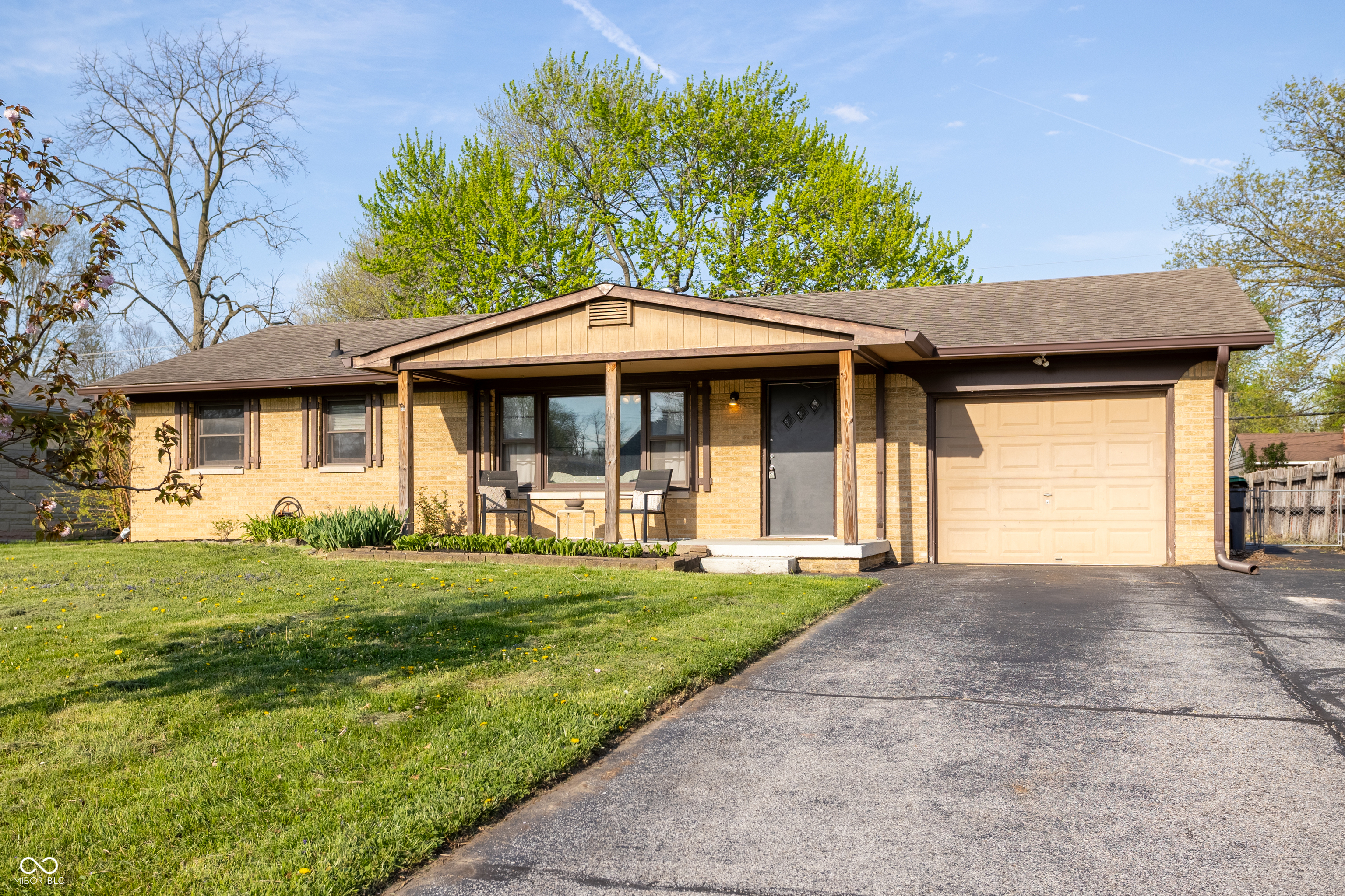 654 Sunset Boulevard Greenwood IN 46142