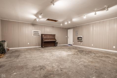 654 Sunset Boulevard Greenwood IN 46142