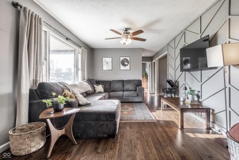 654 Sunset Boulevard Greenwood IN 46142