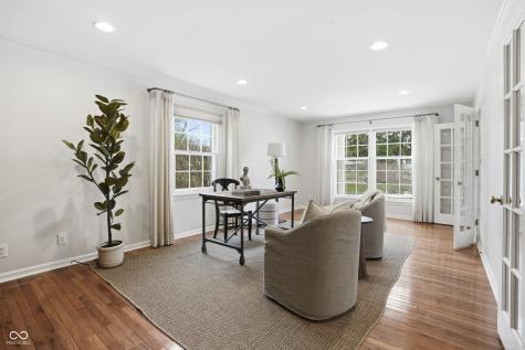 547 Holliday Lane Indianapolis IN 46260
