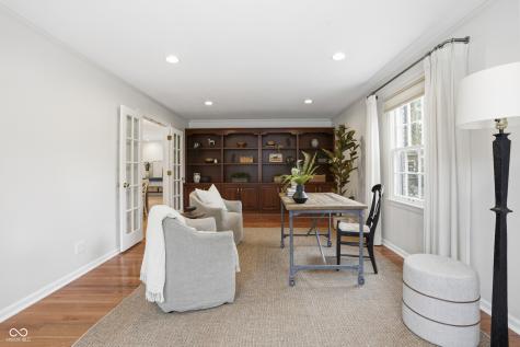 547 Holliday Lane Indianapolis IN 46260