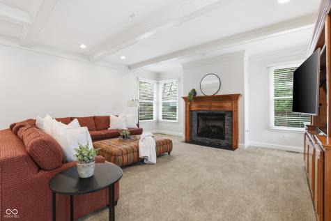 547 Holliday Lane Indianapolis IN 46260