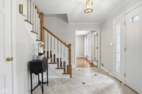 547 Holliday Lane Indianapolis IN 46260