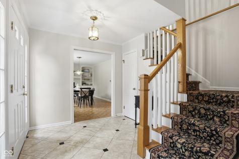 547 Holliday Lane Indianapolis IN 46260