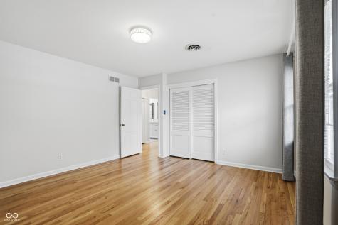 547 Holliday Lane Indianapolis IN 46260