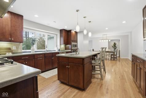 547 Holliday Lane Indianapolis IN 46260