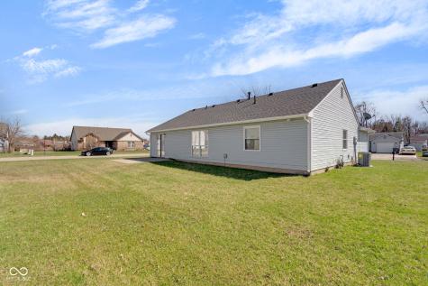 9536 English Oak Drive Indianapolis IN 46235