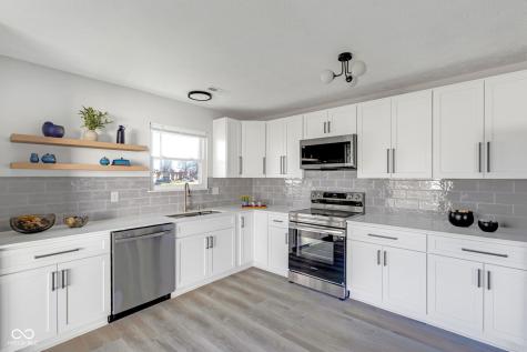9536 English Oak Drive Indianapolis IN 46235