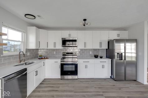 9536 English Oak Drive Indianapolis IN 46235
