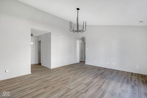 9536 English Oak Drive Indianapolis IN 46235