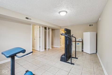 1023 Avalon Lane Chesterfield IN 46017