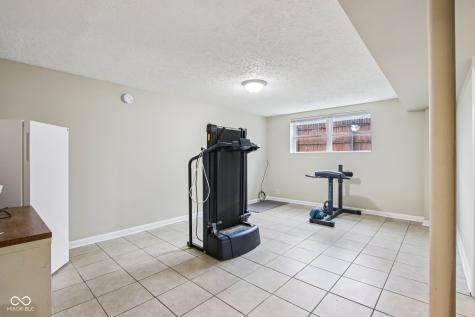 1023 Avalon Lane Chesterfield IN 46017