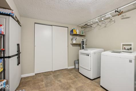1023 Avalon Lane Chesterfield IN 46017