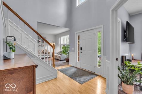 9834 Belcrest Lane Indianapolis IN 46256