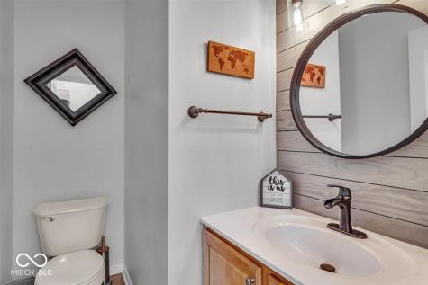 9834 Belcrest Lane Indianapolis IN 46256