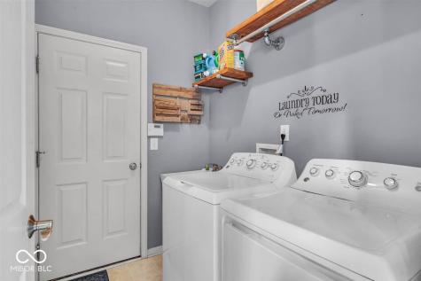 9834 Belcrest Lane Indianapolis IN 46256