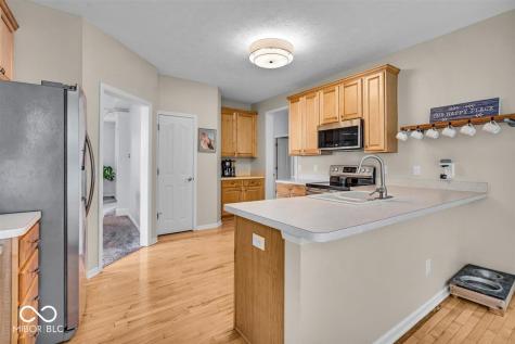 9834 Belcrest Lane Indianapolis IN 46256