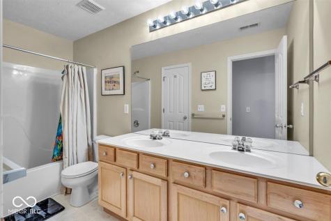 9834 Belcrest Lane Indianapolis IN 46256