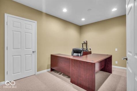 9834 Belcrest Lane Indianapolis IN 46256