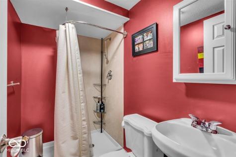 9834 Belcrest Lane Indianapolis IN 46256