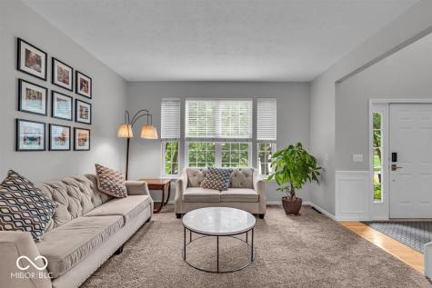 9834 Belcrest Lane Indianapolis IN 46256