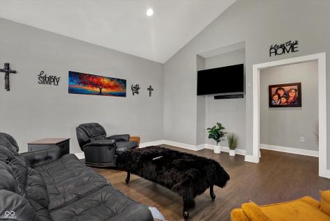 5386 W 1100 N Fountaintown IN 46130