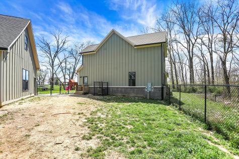 5386 W 1100 N Fountaintown IN 46130