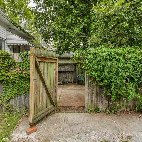 47 S Spencer Avenue Indianapolis IN 46219