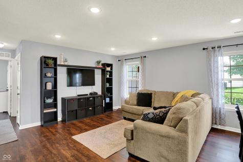 902 Helm Drive Avon IN 46123
