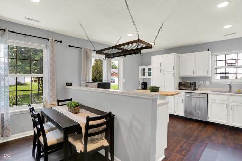 902 Helm Drive Avon IN 46123